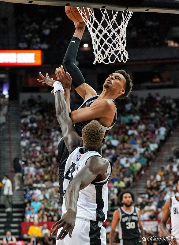 亨德森开拓者亨德森开拓者队友有哪些 亨德森开拓者亨德森开拓者队友有哪些